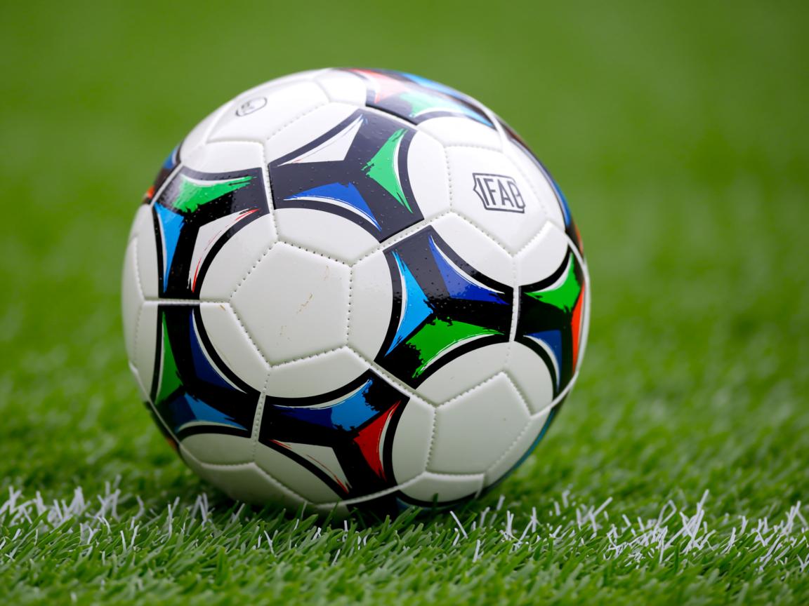 开云体育app入口-仰泳200米德国队双将晋级，仰泳世界冠军